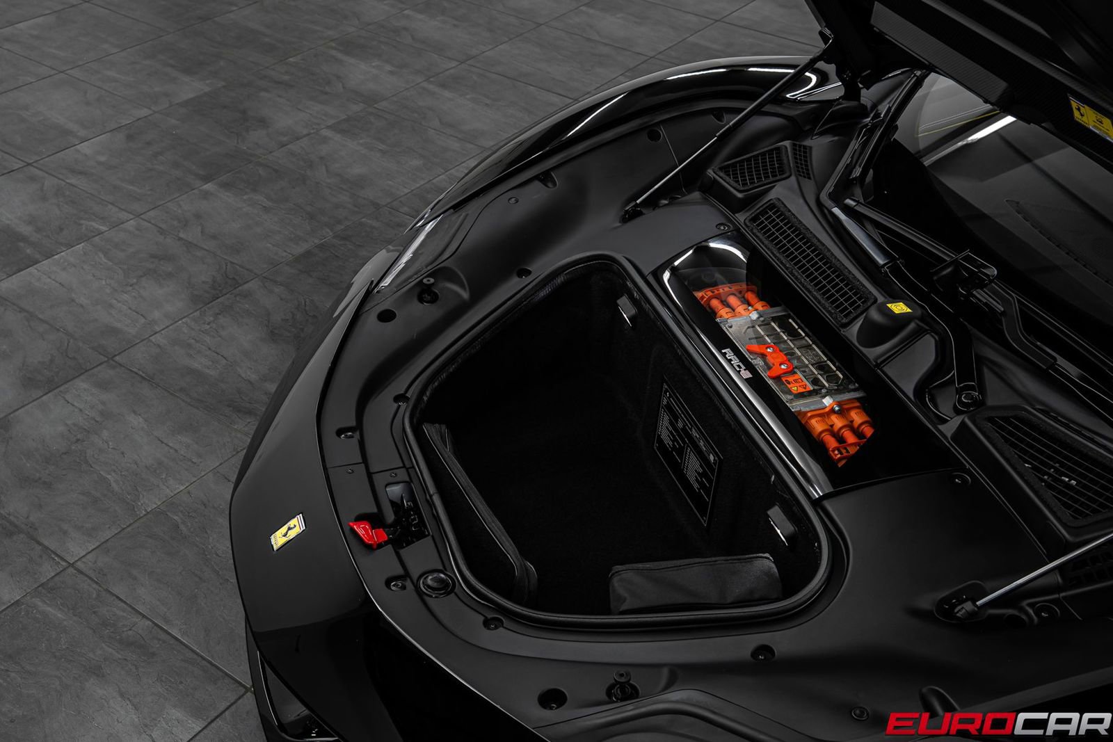 Used 2024 Ferrari SF90 Spider AWD/4WD image 15