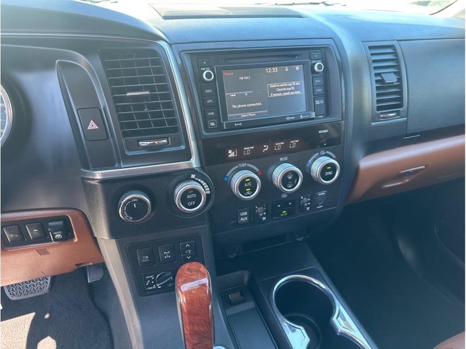 Used 2019 Toyota Sequoia Platinum AWD/4WD image 17