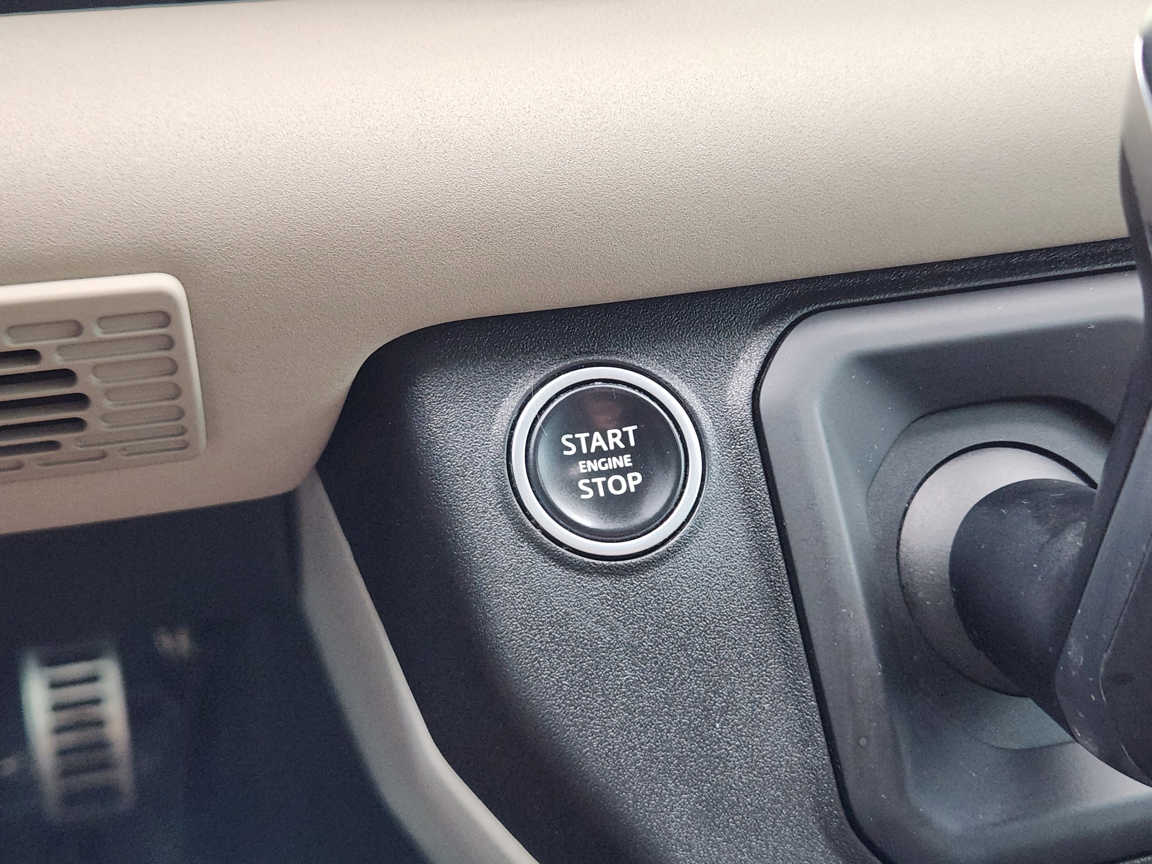 Used 2021 Land Rover Defender 110 SE image 19