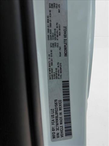 New 2024 RAM 5500 Tradesman image 17