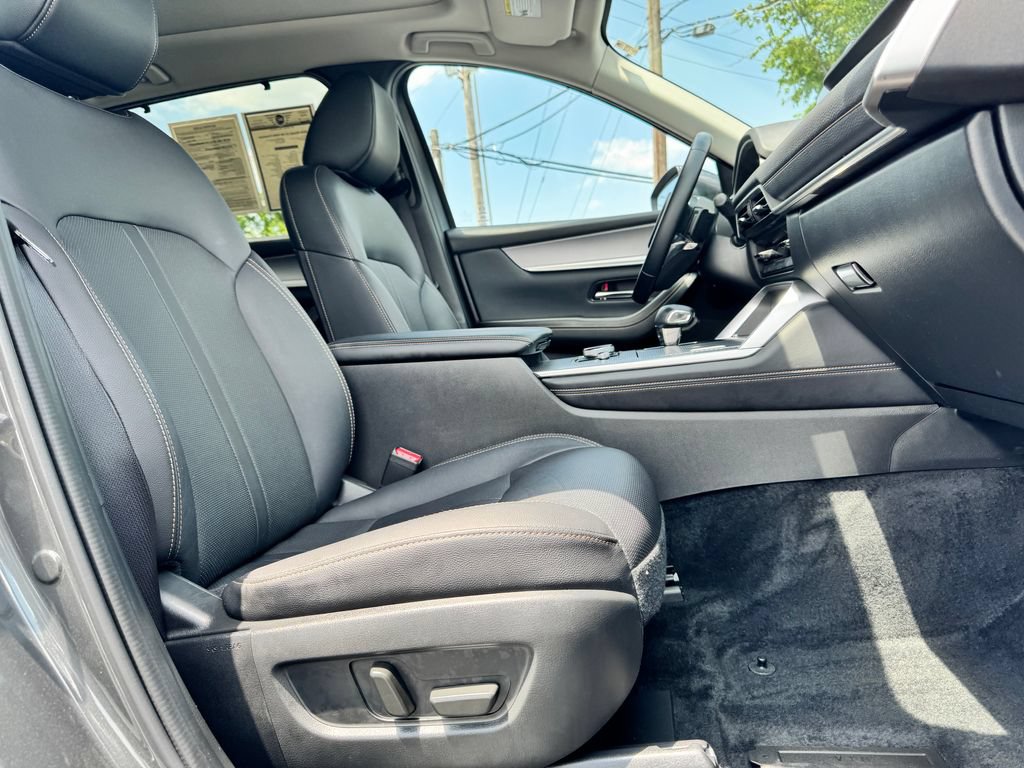 Used 2024 MAZDA CX-90 Plug-In Hybrid w/ Premium Pkg AWD/4WD image 10