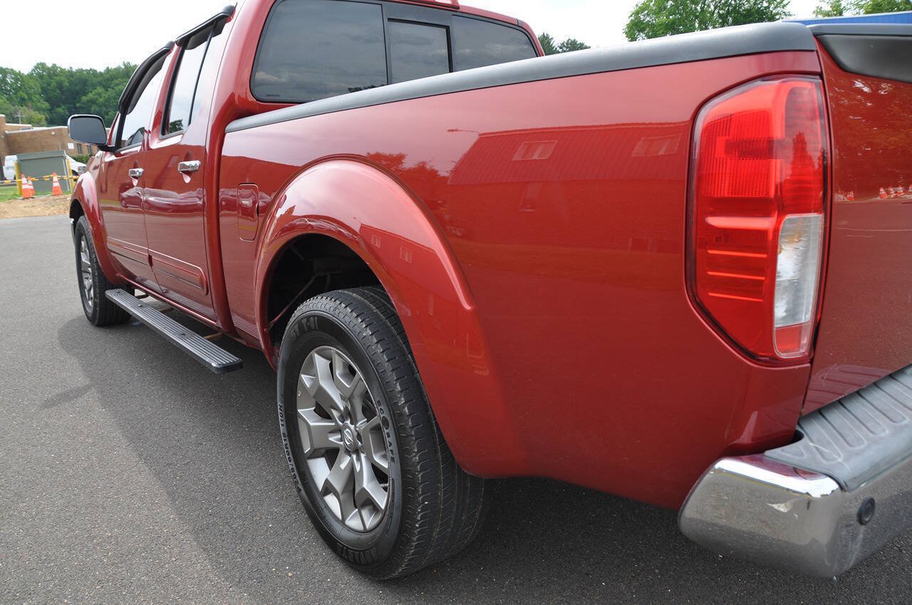 Used 2014 Nissan Frontier SL w/ SL Moonroof Package AWD/4WD image 12