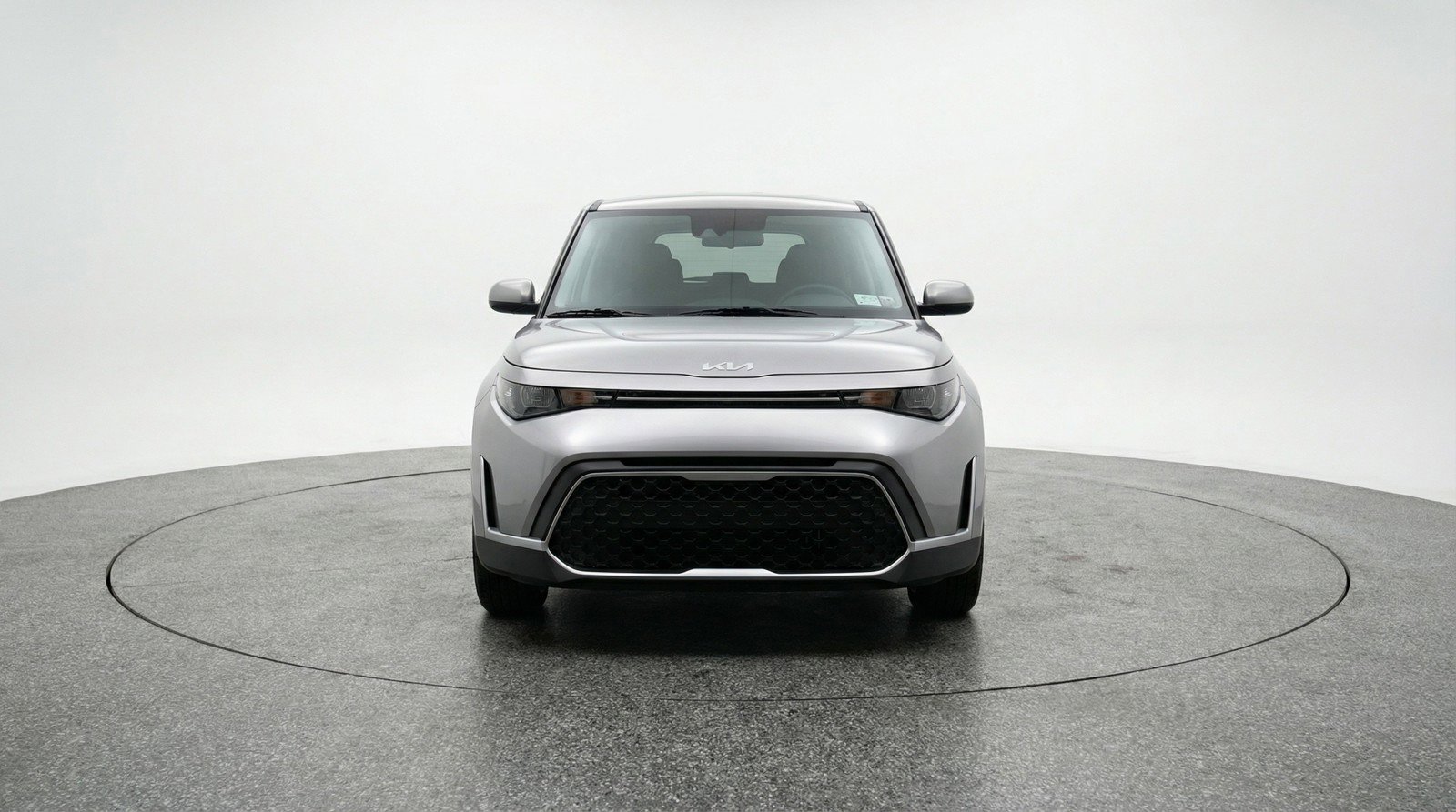 Used 2025 Kia Soul LX w/ LX Technology Package FWD image 2