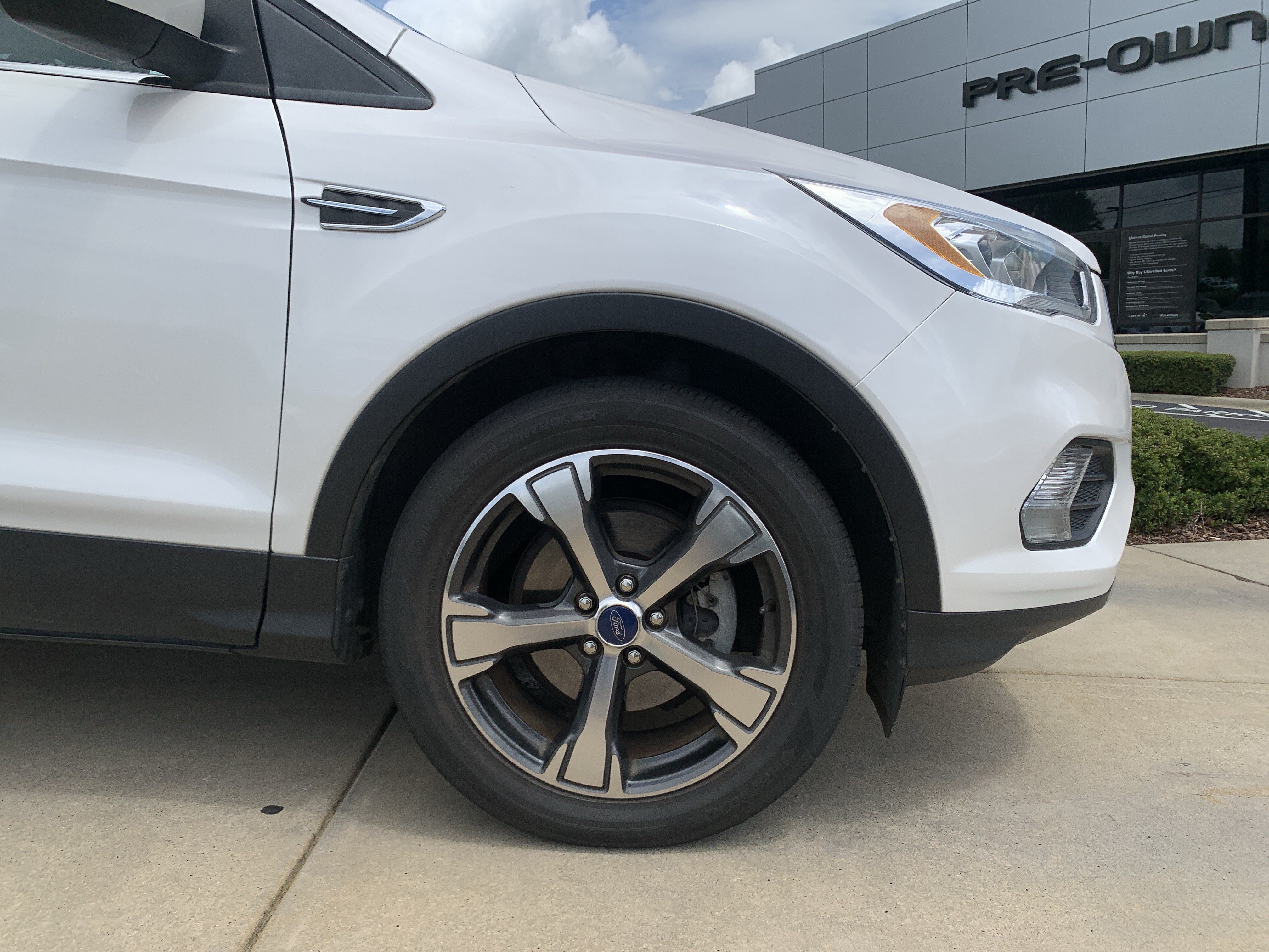 Used 2018 Ford Escape SEL FWD image 13