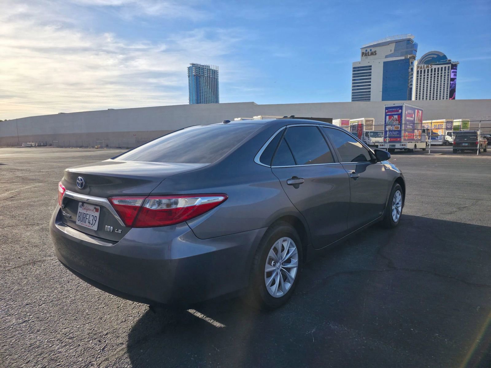 Used 2016 Toyota Camry LE FWD image 5