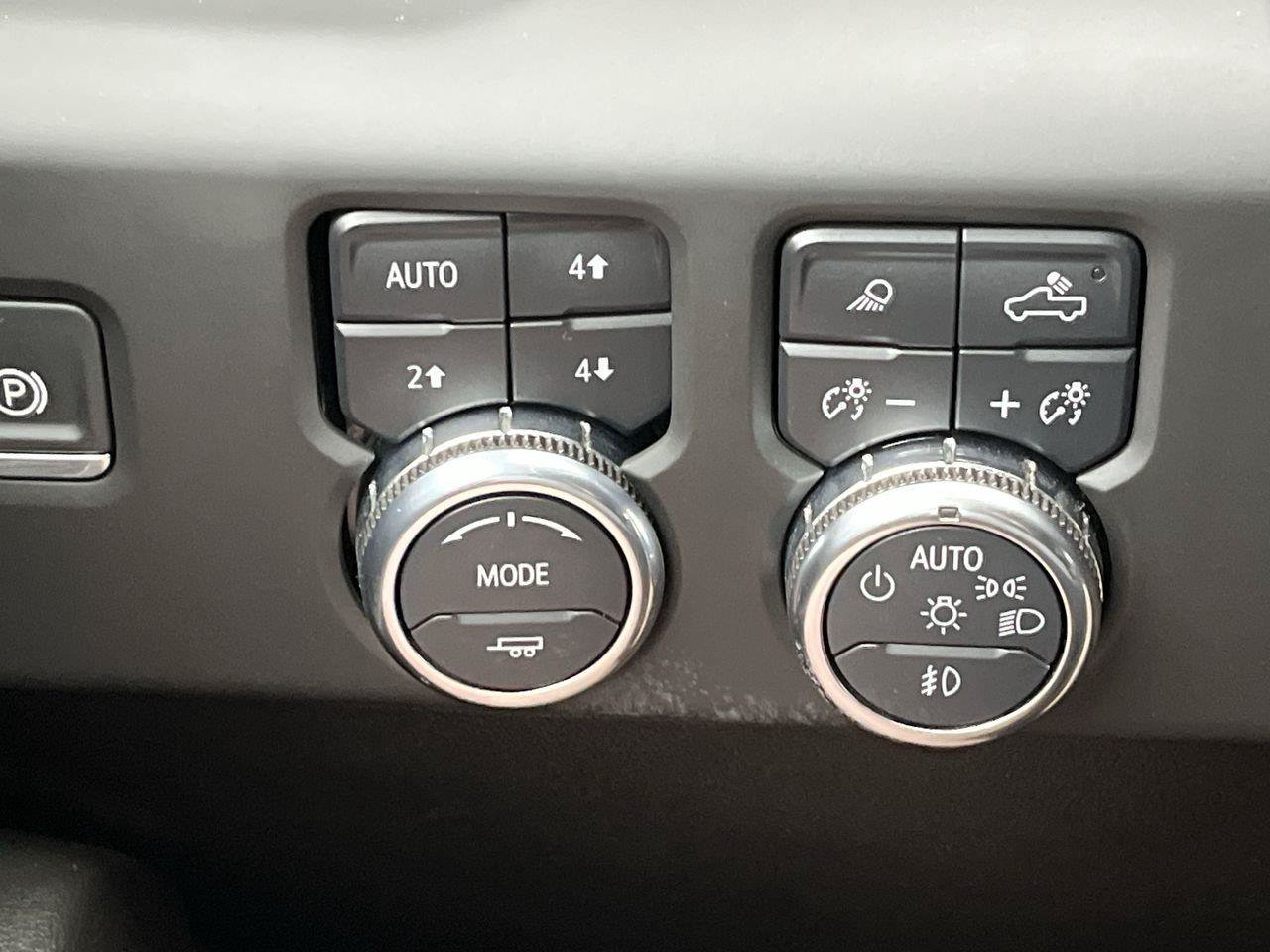 Certified 2025 GMC Sierra 2500 AT4 AWD/4WD image 19