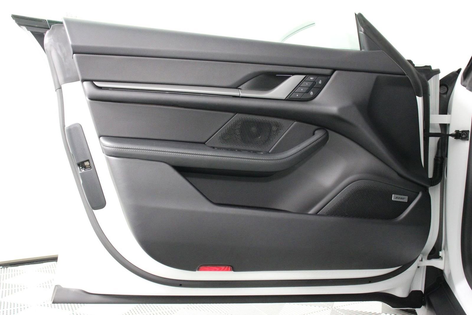 Certified 2025 Porsche Taycan image 20