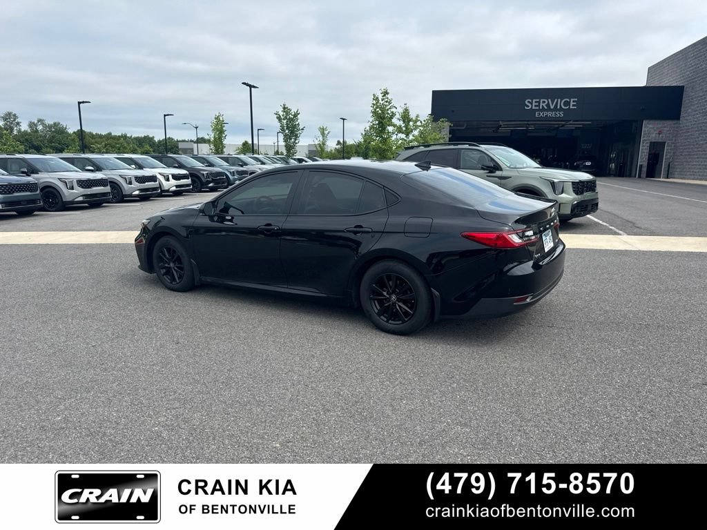 Used 2025 Toyota Camry LE FWD image 4