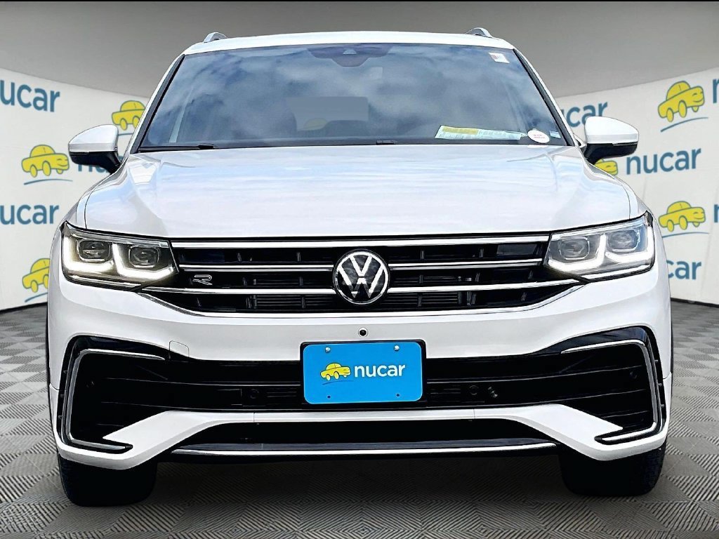 Used 2024 Volkswagen Tiguan SEL R-Line AWD/4WD image 2