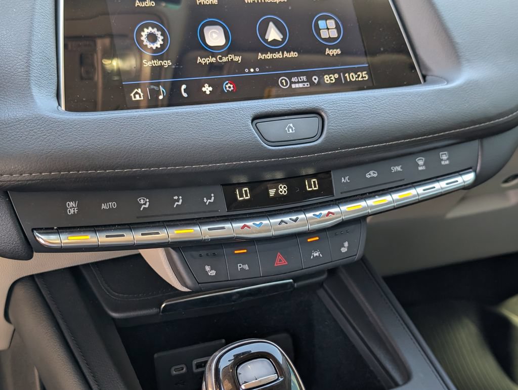 Used 2023 Cadillac XT4 Luxury w/ LPO, Onyx Lite Package AWD/4WD image 27