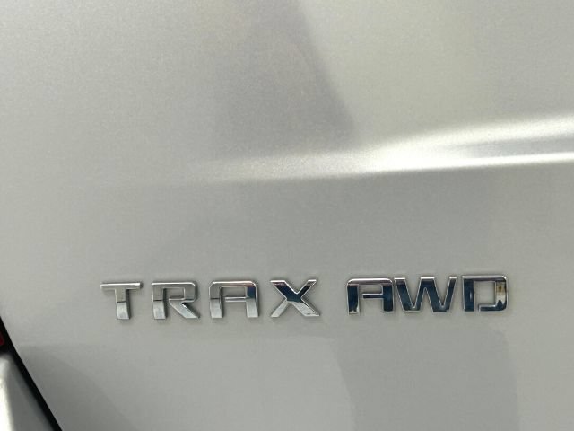 Used 2017 Chevrolet Trax LT AWD/4WD image 11
