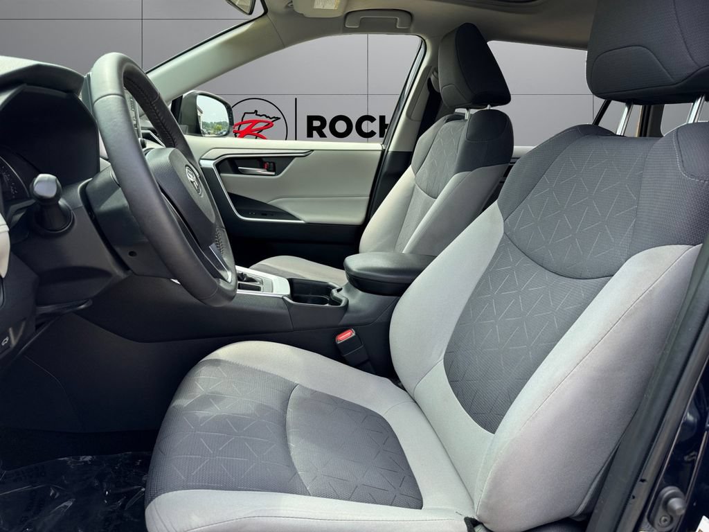 Certified 2019 Toyota RAV4 XLE w/ Convenience Package AWD/4WD image 10