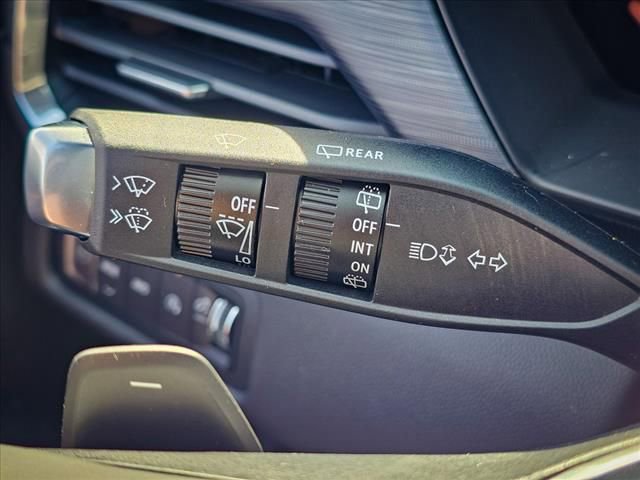 New 2025 GMC Acadia Elevation image 21