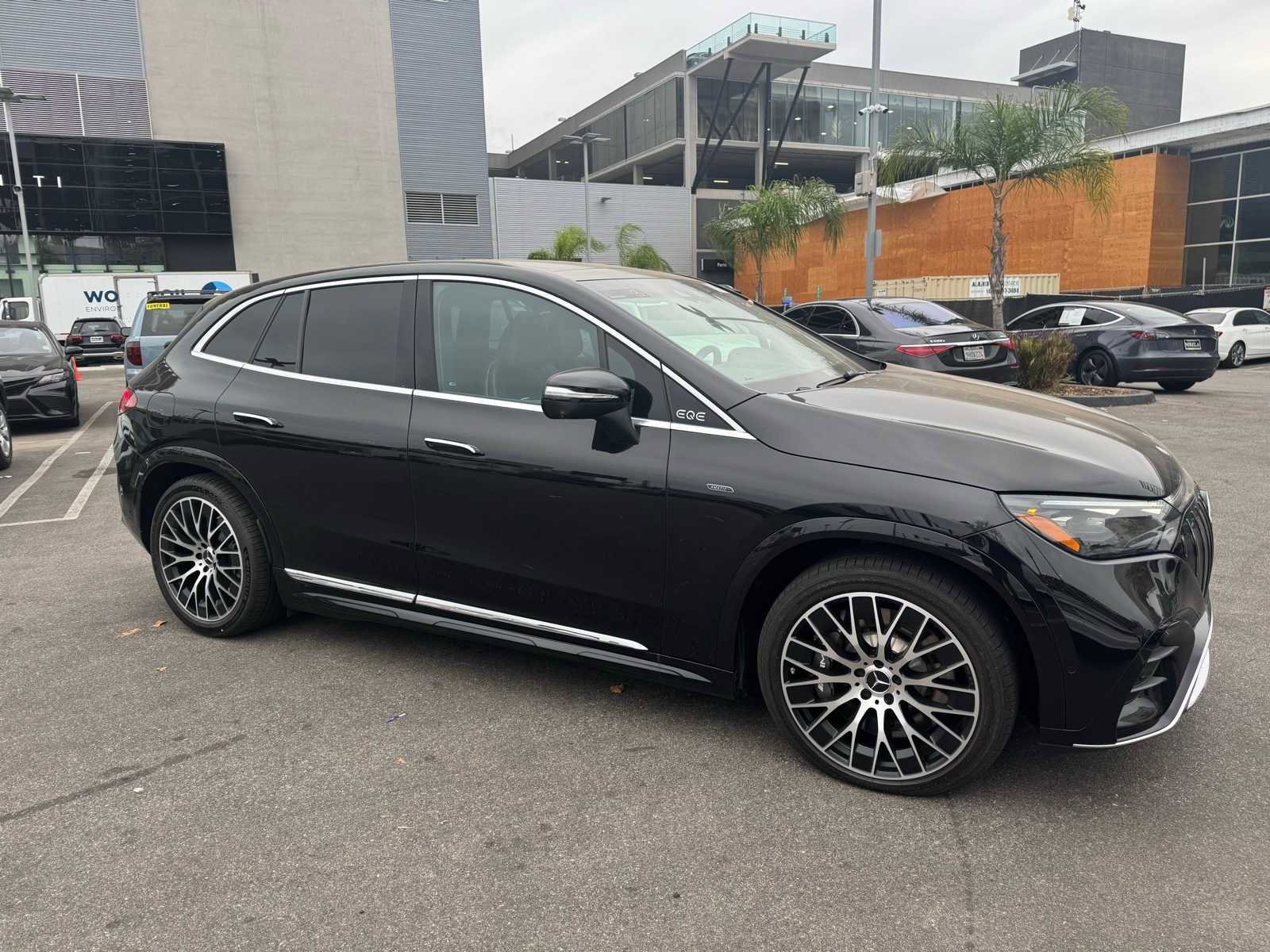 Used 2025 Mercedes-Benz EQE AMG 4MATIC SUV image 4