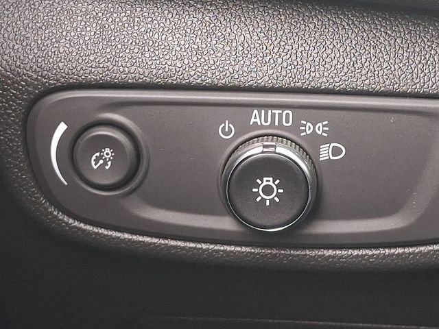 Used 2024 Chevrolet TrailBlazer RS w/ Driver Confidence Package image 23