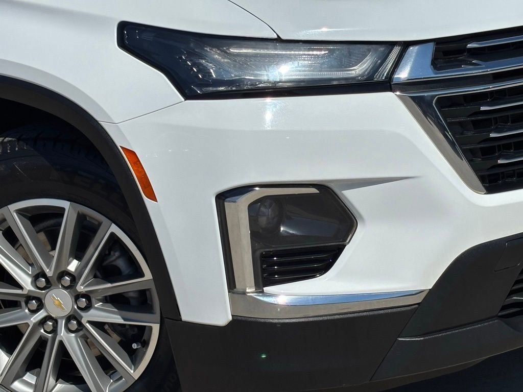 Used 2023 Chevrolet Traverse LT image 8