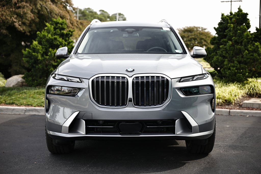 New 2026 BMW X7 xDrive40i w/ Premium Package image 12