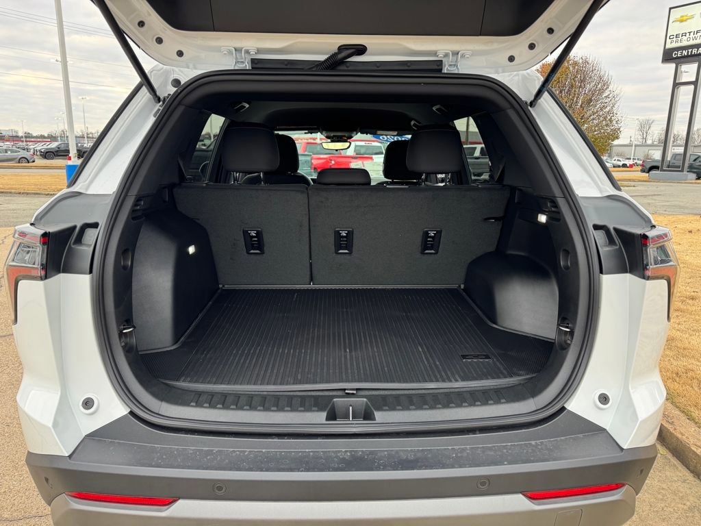 New 2026 Chevrolet Equinox LT w/ Safety and Technology Package image 5