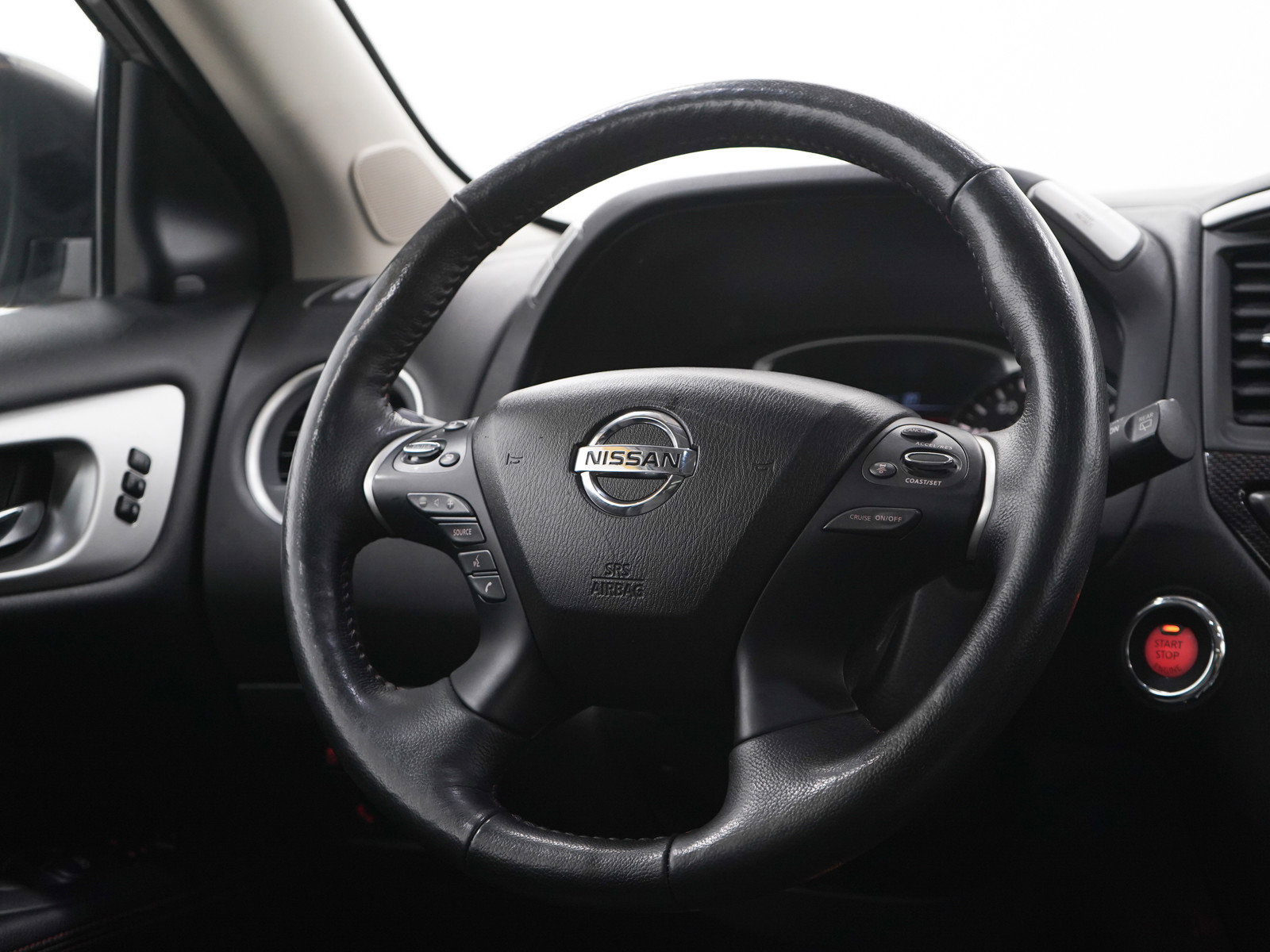 Used 2019 Nissan Pathfinder S AWD/4WD image 15