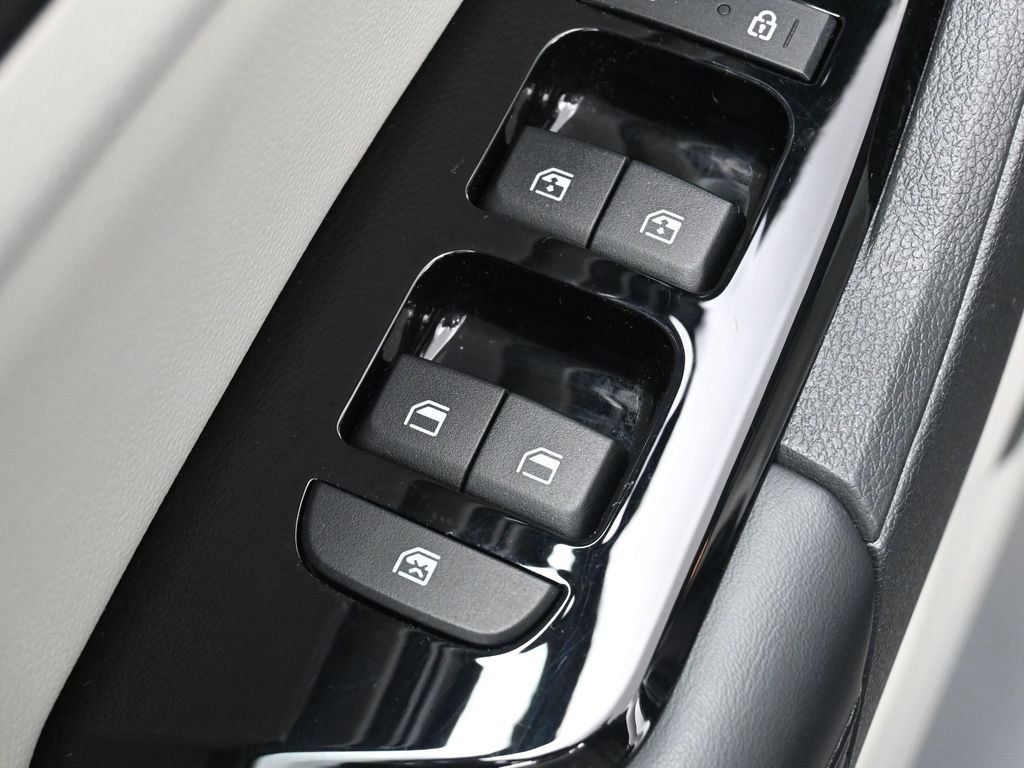 Used 2023 Kia Sportage EX image 13