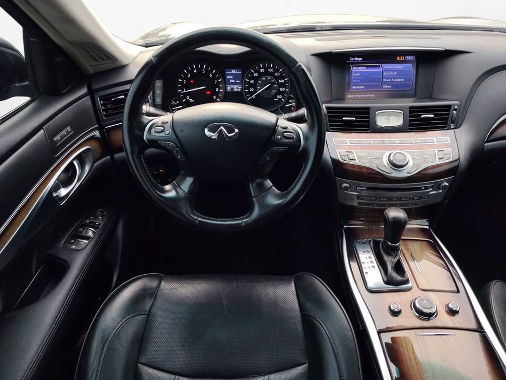 Used 2016 INFINITI Q70 L 5.6 w/ V8 Deluxe Technology Package image 20