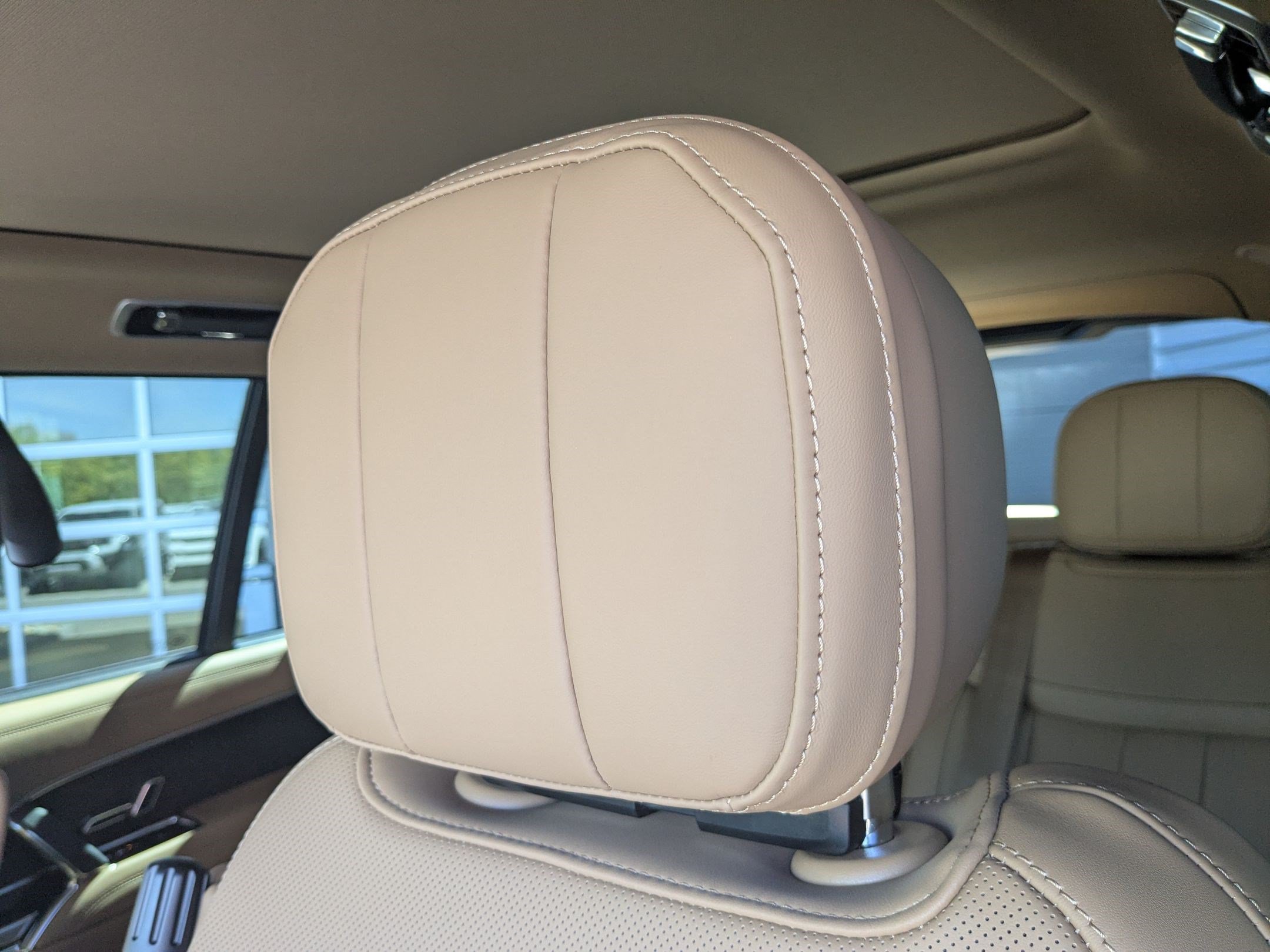 New 2026 Land Rover Range Rover SE AWD/4WD image 25