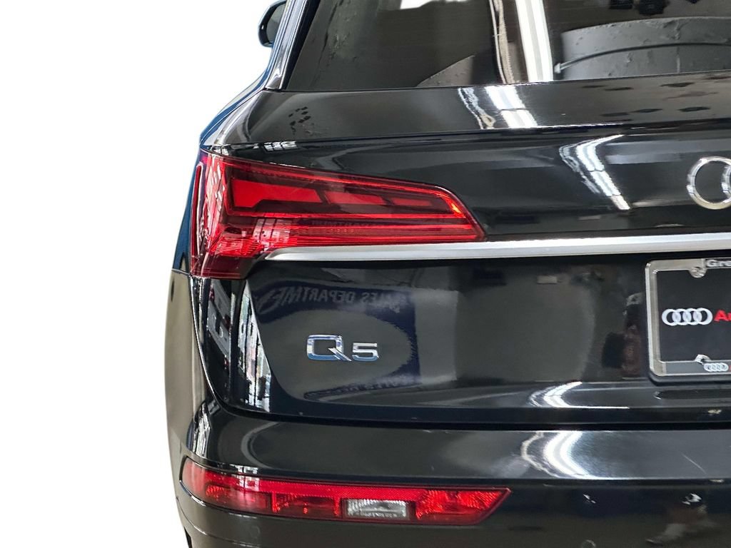 Used 2023 Audi Q5 2.0T Premium Plus w/ Premium Plus Package AWD/4WD image 13