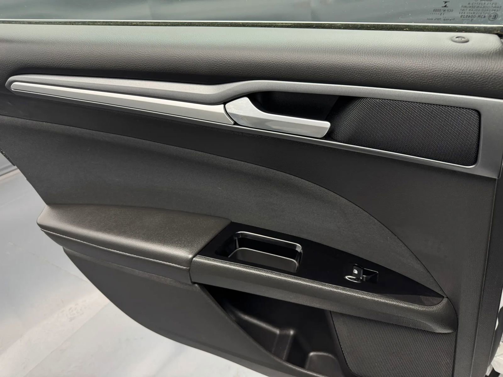 Used 2016 Ford Fusion SE image 42