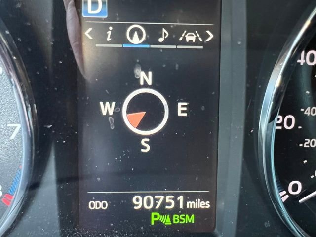 Used 2017 Toyota RAV4 Limited image 10