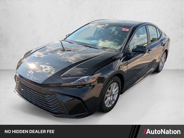 Used 2025 Toyota Camry LE FWD image 1