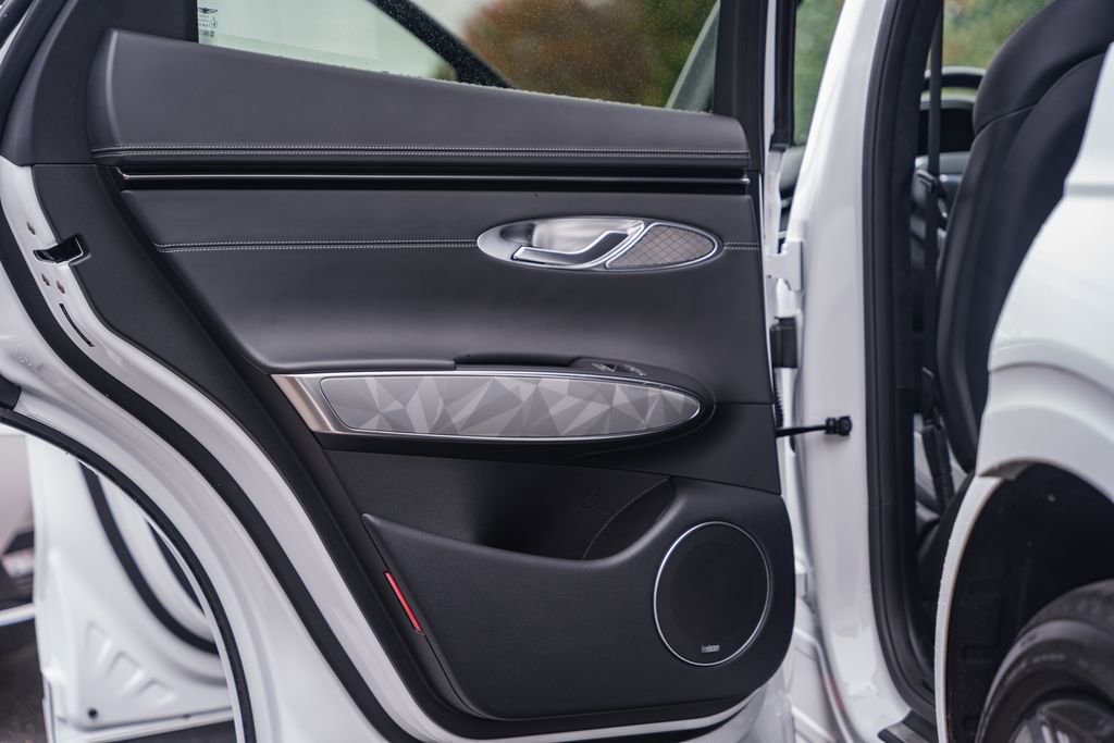 Used 2025 Genesis GV70 3.5T Sport w/ Sport Advanced Package image 36