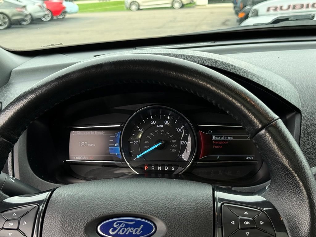 Used 2019 Ford Explorer XLT w/ Equipment Group 202A AWD/4WD image 9