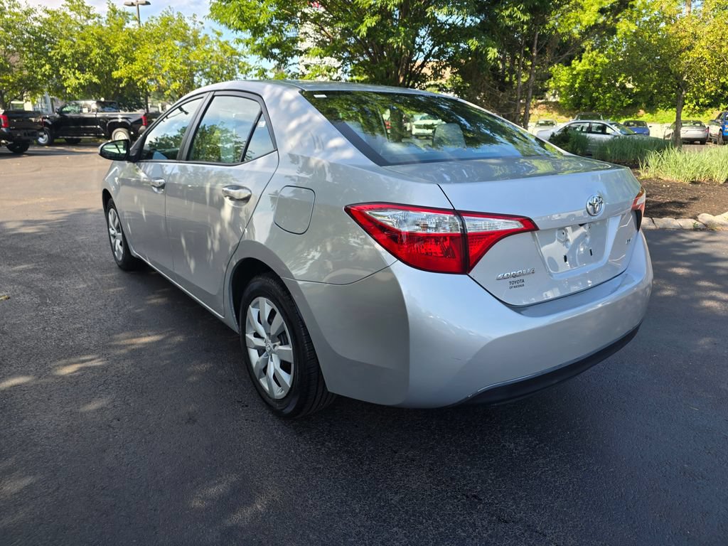 Used 2015 Toyota Corolla LE FWD image 5