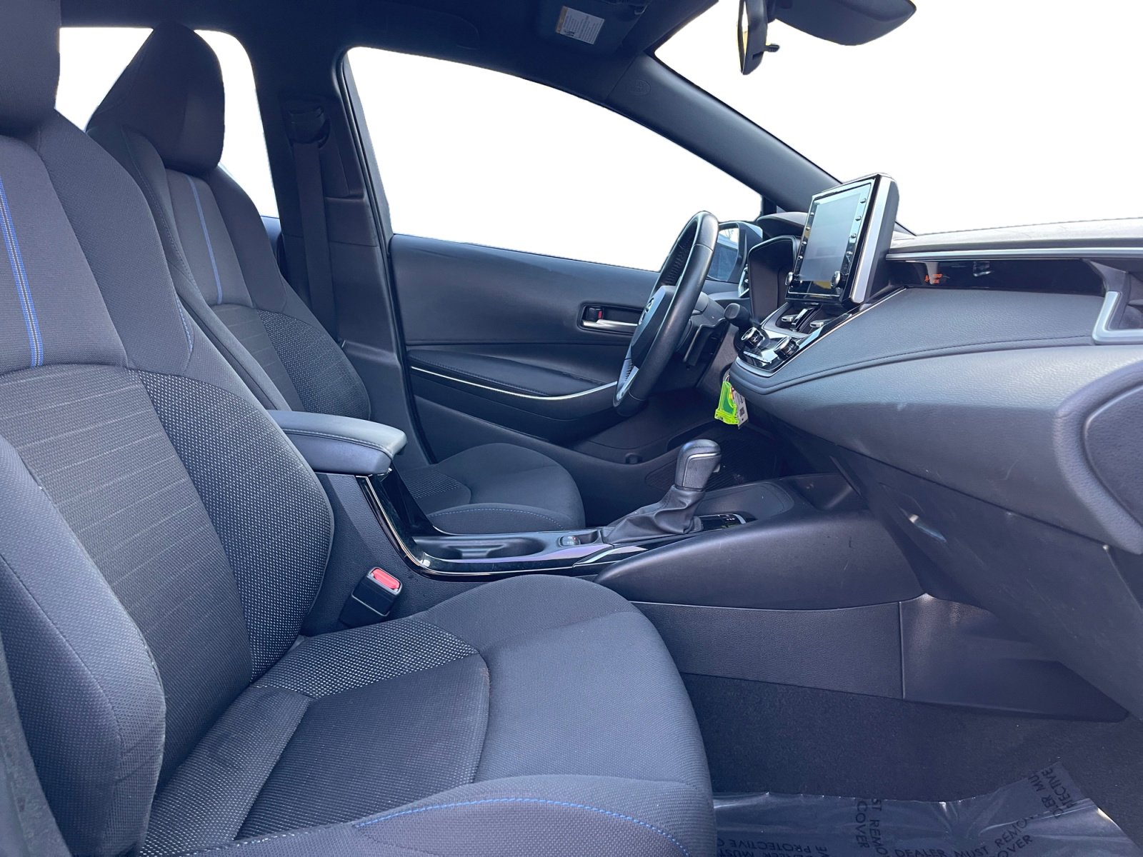 Used 2020 Toyota Corolla SE w/ Carpet Mat Package (TMS) image 15