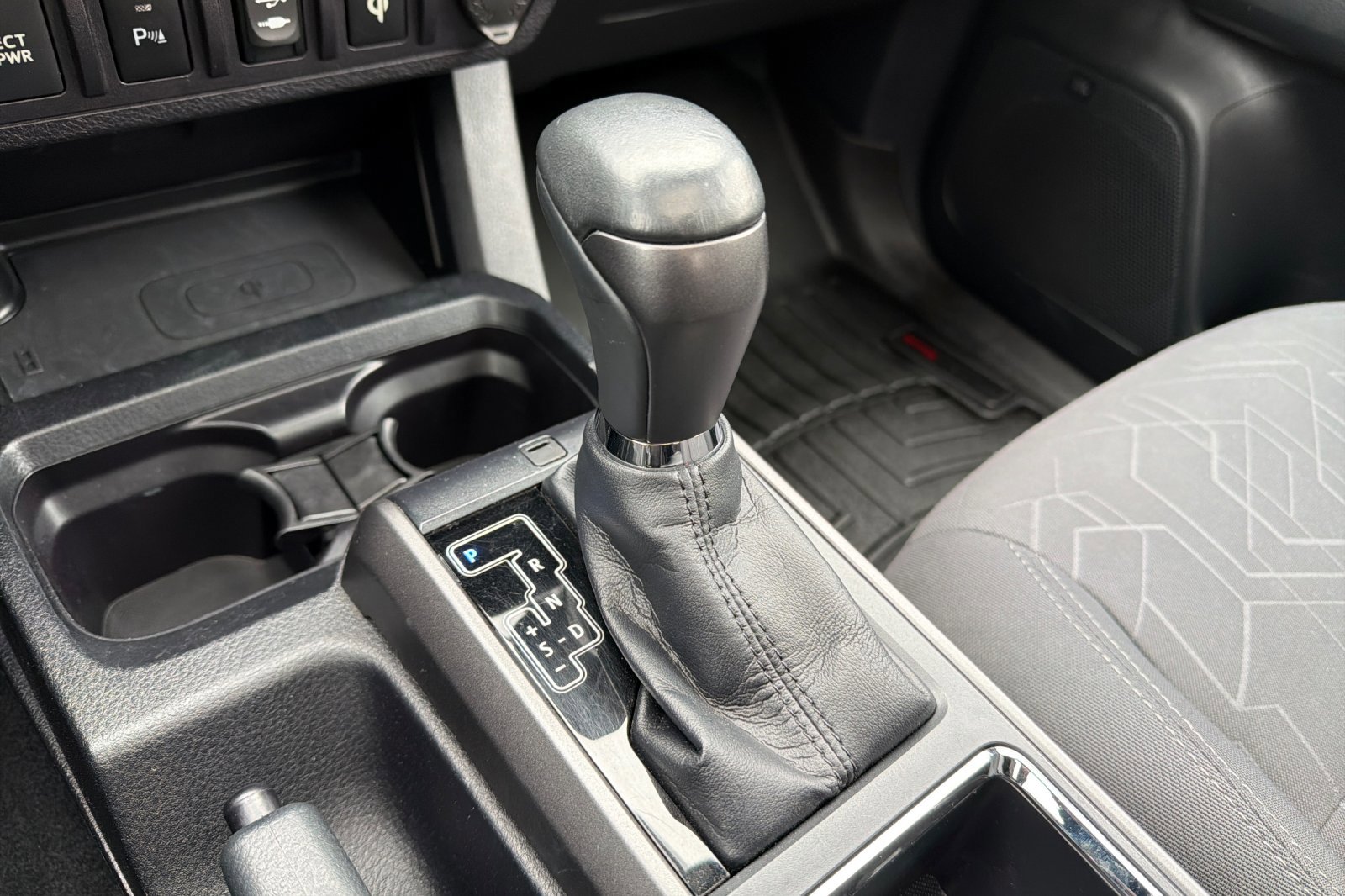 Used 2017 Toyota Tacoma TRD Off-Road image 20