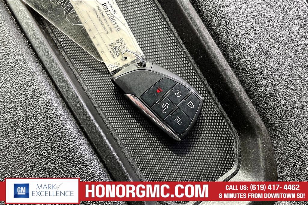 Used 2025 GMC Sierra 1500 SLT image 34