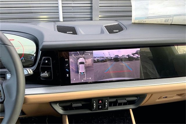 New 2026 Porsche Cayenne image 24