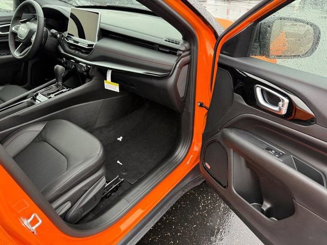 New 2026 Jeep Compass Trailhawk w/ Sun, Sound & Navigation Group image 14