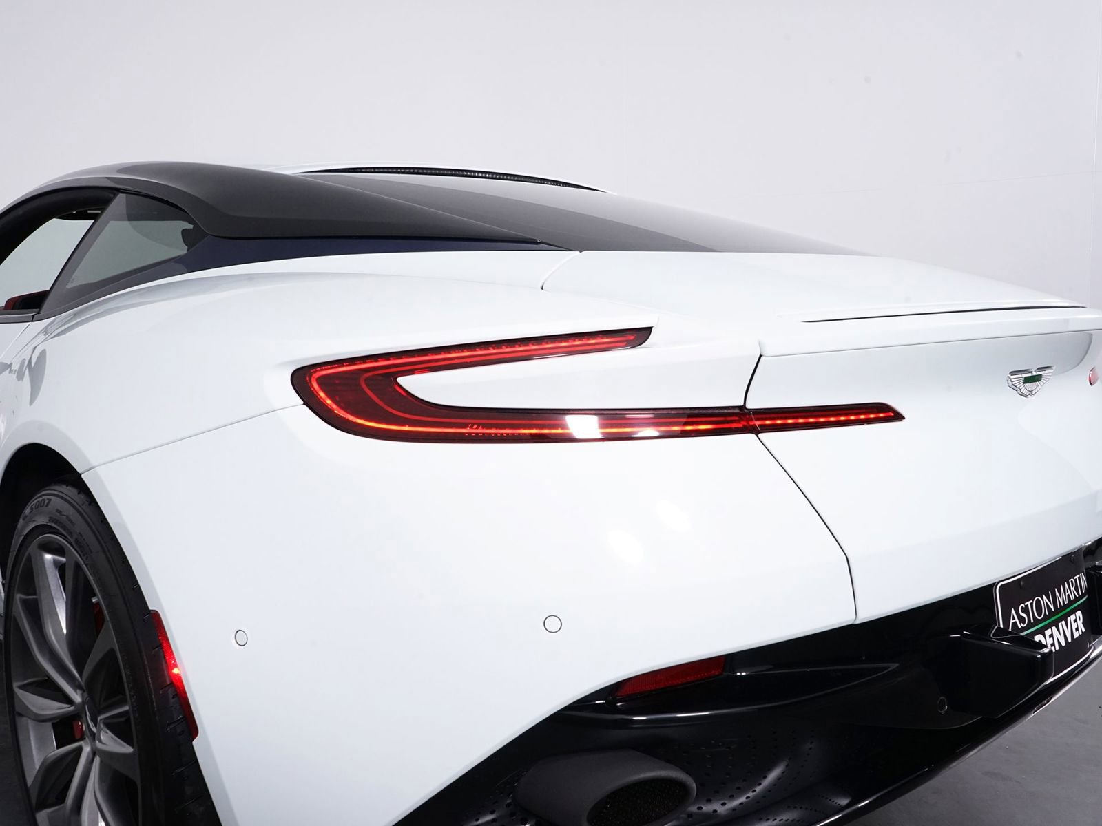 Used 2018 Aston Martin DB11 V12 image 28
