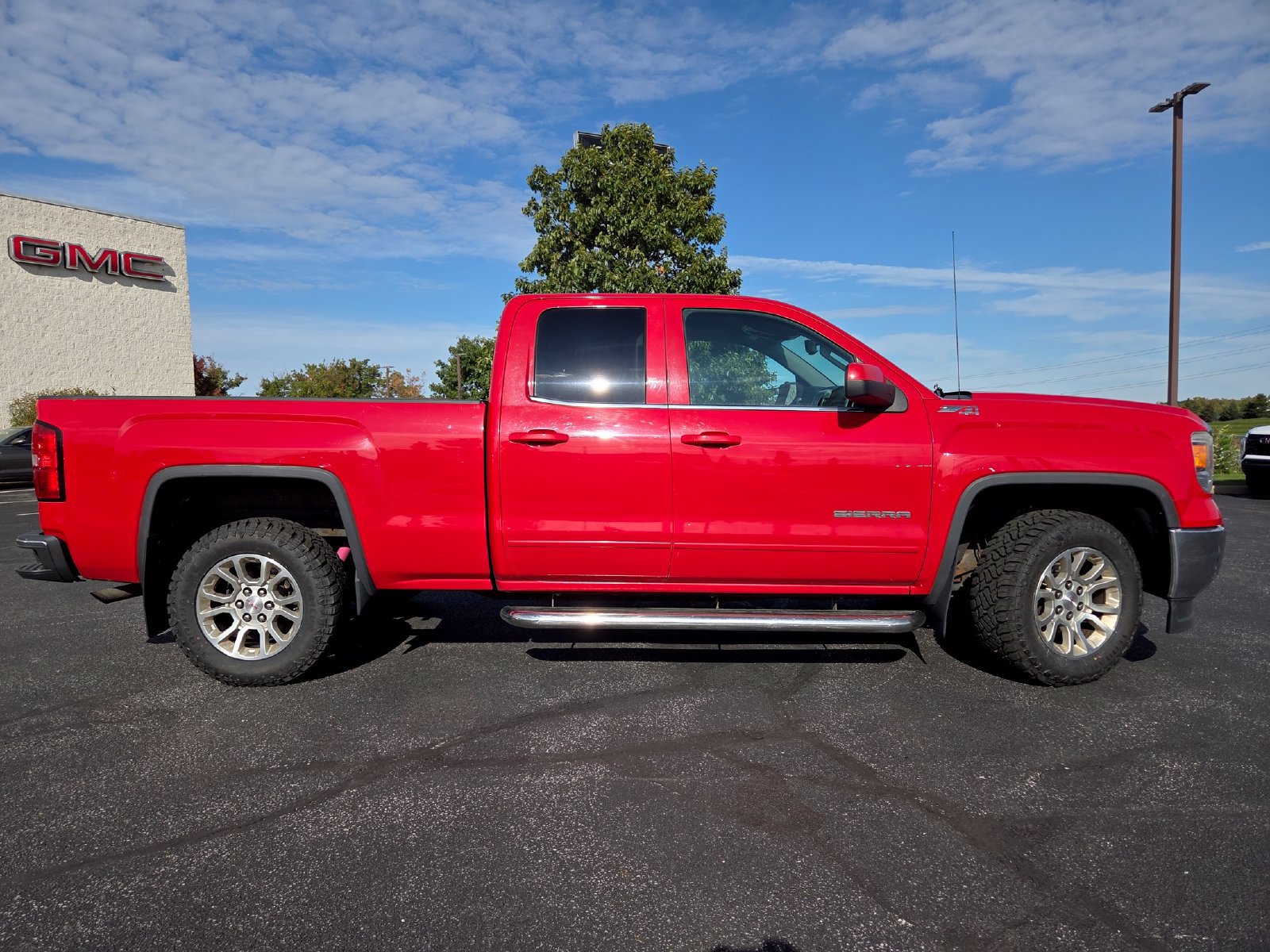 Used 2015 GMC Sierra 1500 SLE w/ SLE Value Package AWD/4WD image 14
