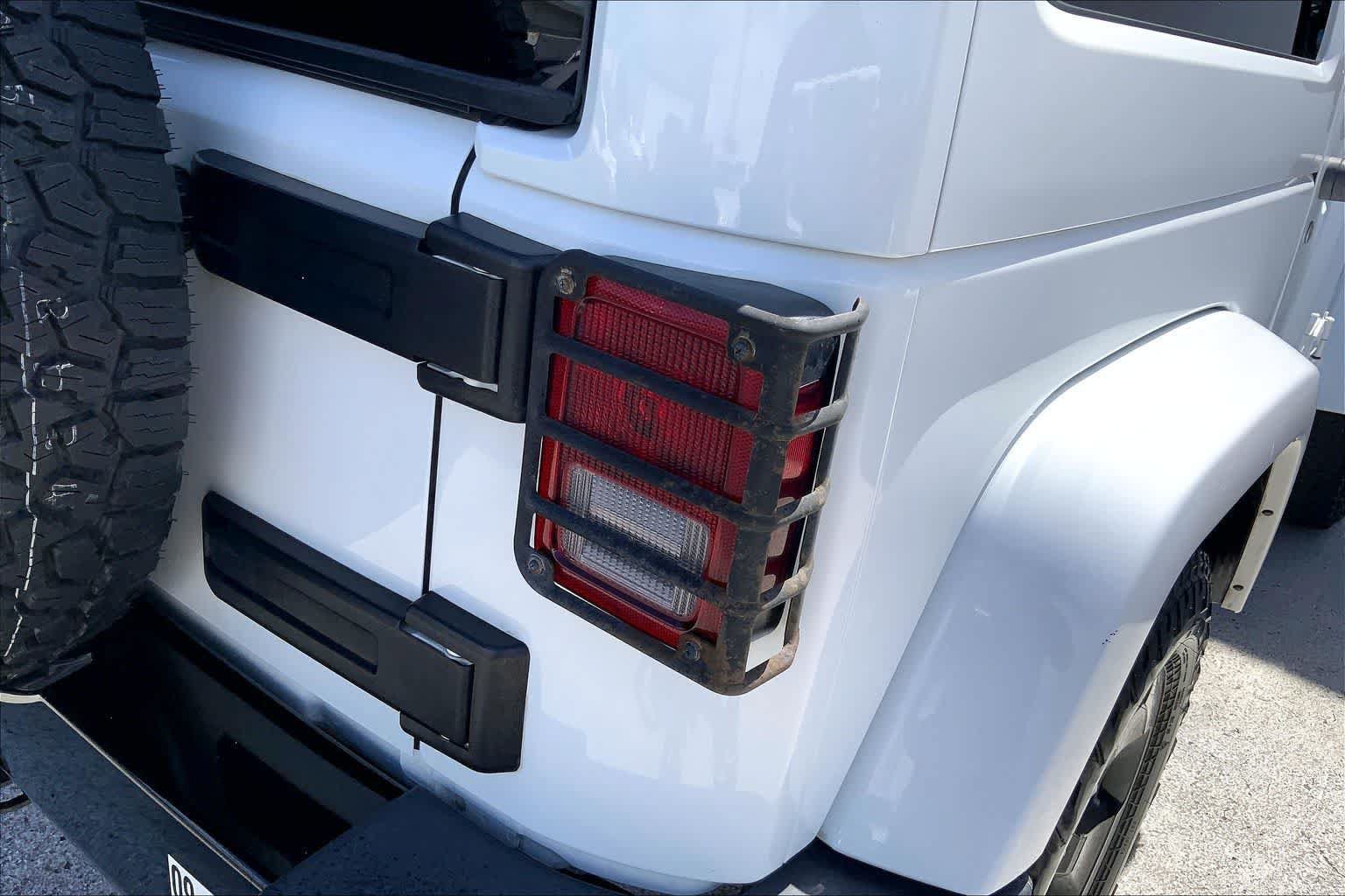 Used 2014 Jeep Wrangler Sahara AWD/4WD image 30