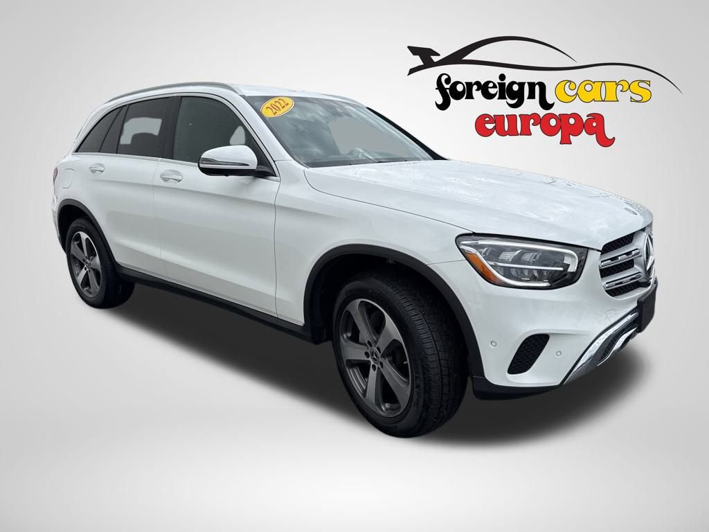 Used 2022 Mercedes-Benz GLC 300 4MATIC w/ Multimedia Package Lite image 3