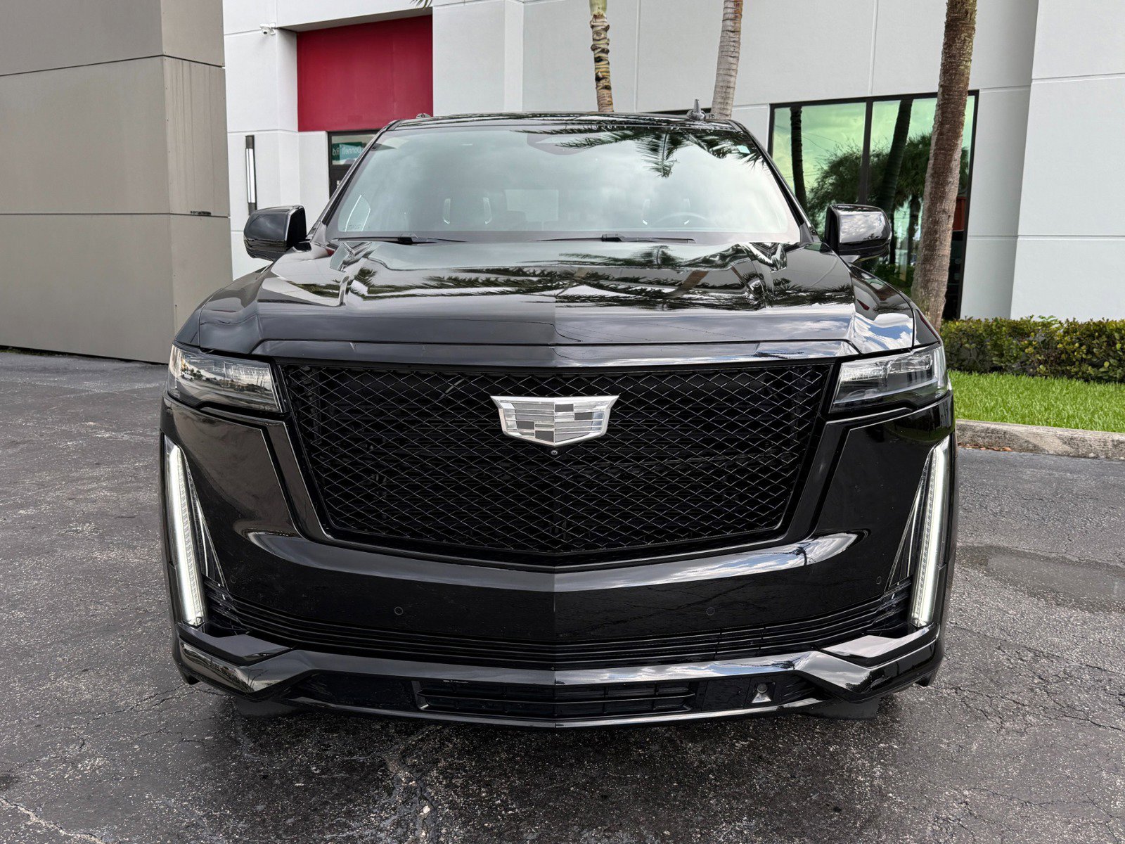 Used 2021 Cadillac Escalade Sport Platinum AWD/4WD image 7