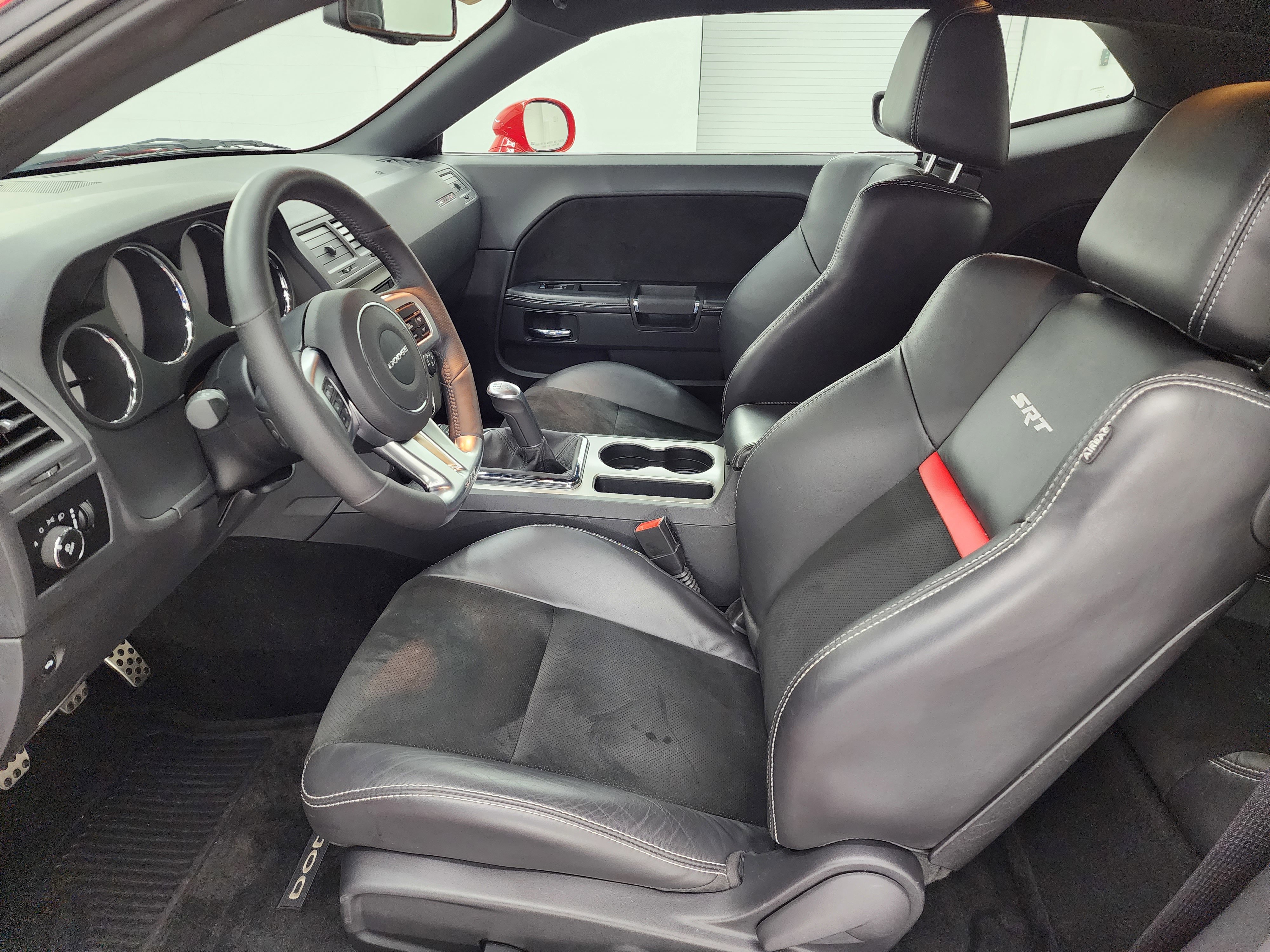 Used 2014 Dodge Challenger SRT8 image 8