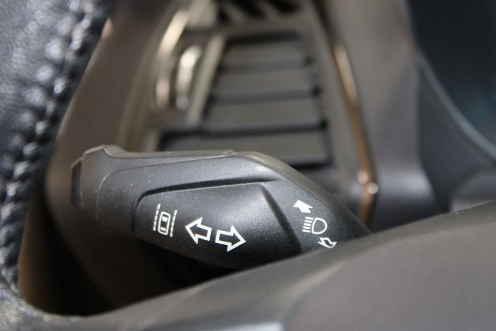 Used 2018 Ford Escape Titanium w/ Ford Safe & Smart Package FWD image 43