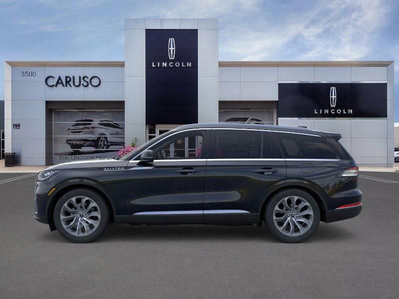 New 2026 Lincoln Aviator Reserve image 3