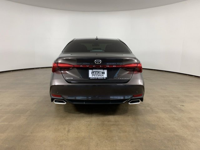 Used 2019 Toyota Avalon Limited image 10