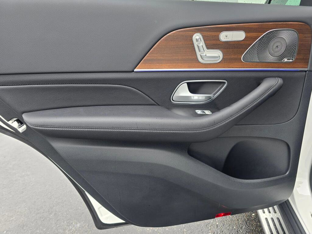Certified 2025 Mercedes-Benz GLS 580 4MATIC image 20
