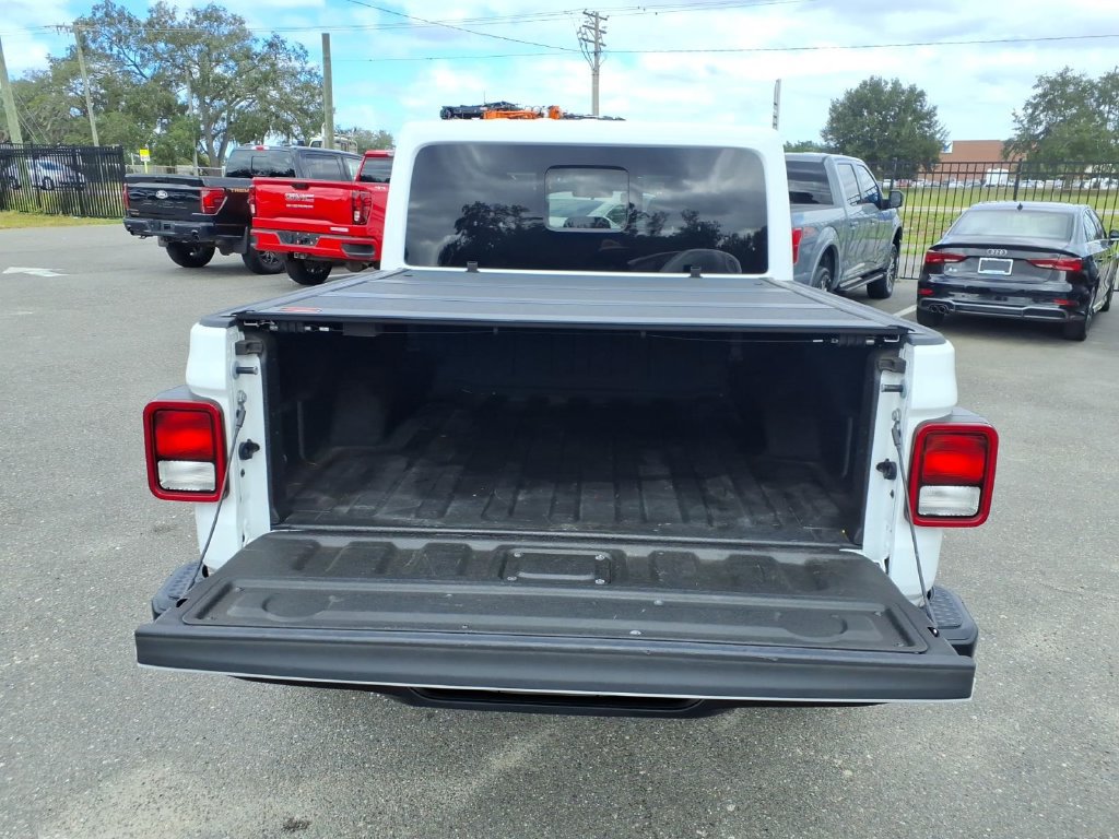 Used 2025 Jeep Gladiator Sport AWD/4WD image 19