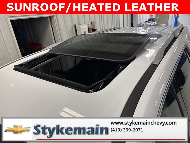 Used 2018 Chevrolet Traverse Premier w/ Driver Confidence II Package image 2